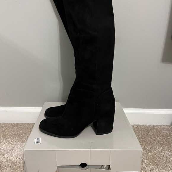Marc Fisher over the knee block heel boot - Picture 2 of 2